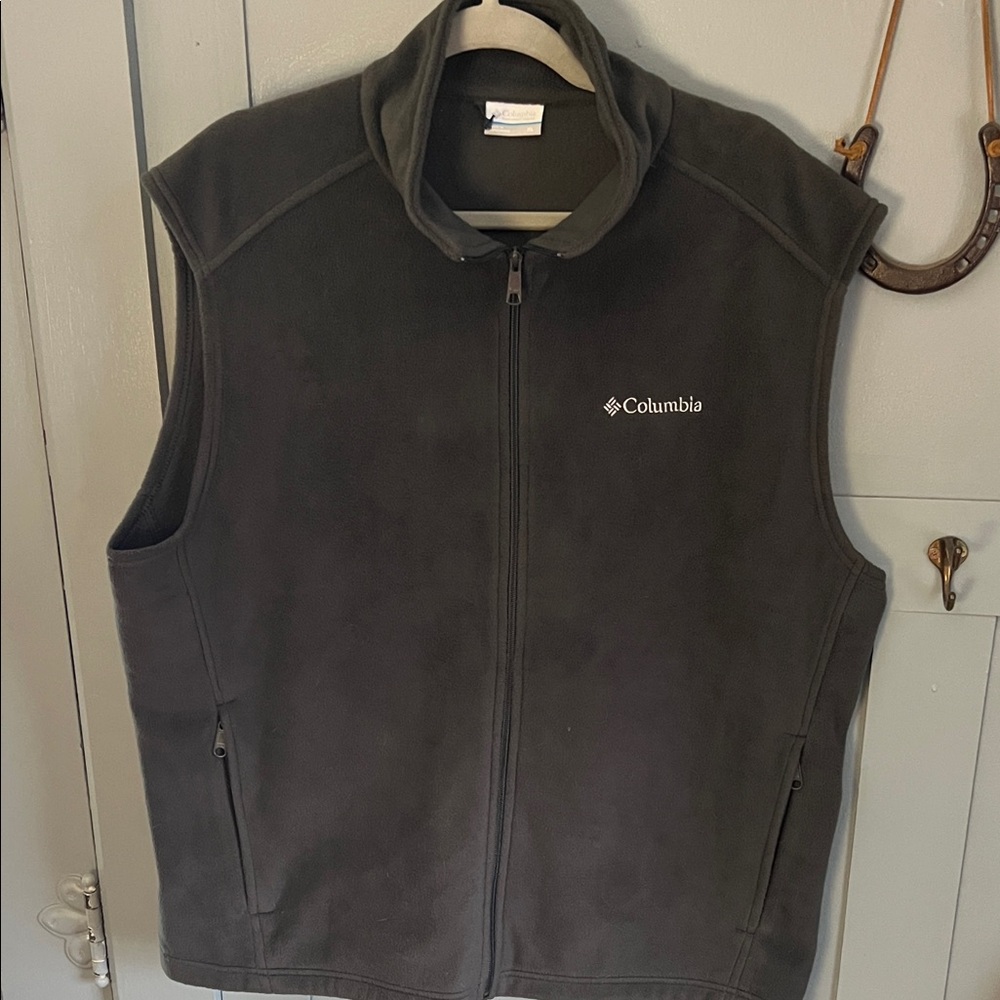 Columbia Charcoal Fleece Vest